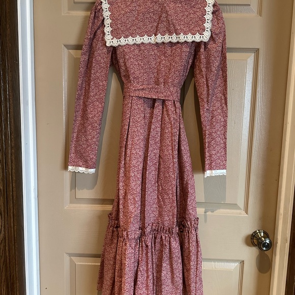 Gunne Sax Dresses & Skirts - 70’s Gunne Sax Rose Floral Prairie Dress with Lace Box Collar Trim
